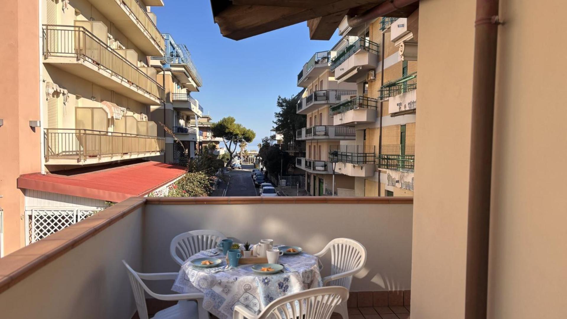 Ferienwohnung Dante Silvi Vacanza Silvi Marina Exterior foto